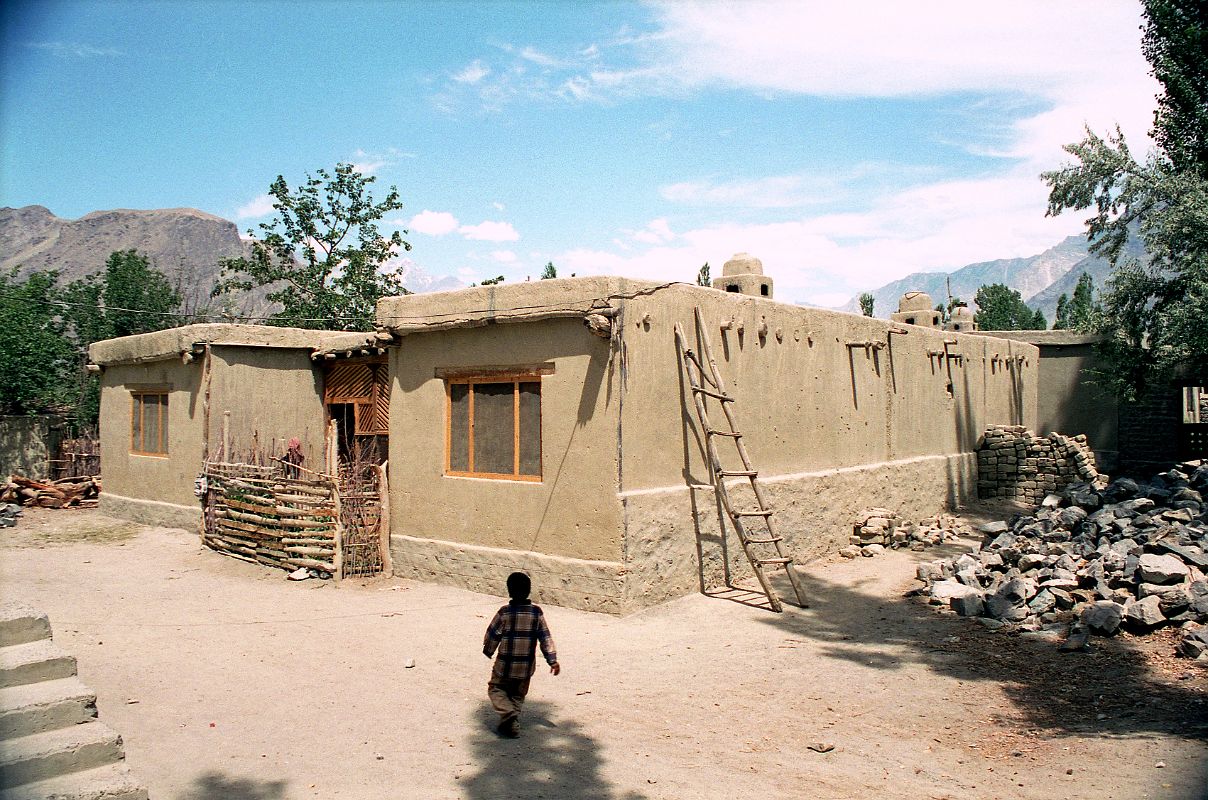 09 Skardu House In Chumik Below Khardong Hill